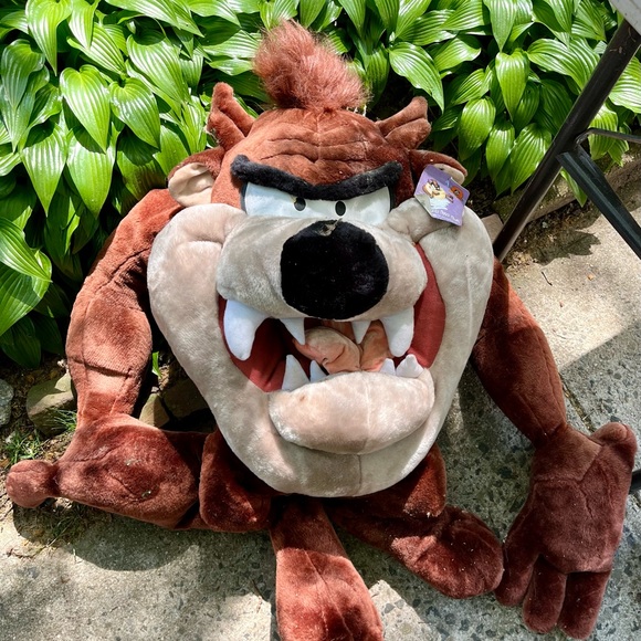 Tasmanian Devil Plush - 24” Tall Six Flags Looney Tunes Prize. Vintage, Rare. - Picture 15 of 15